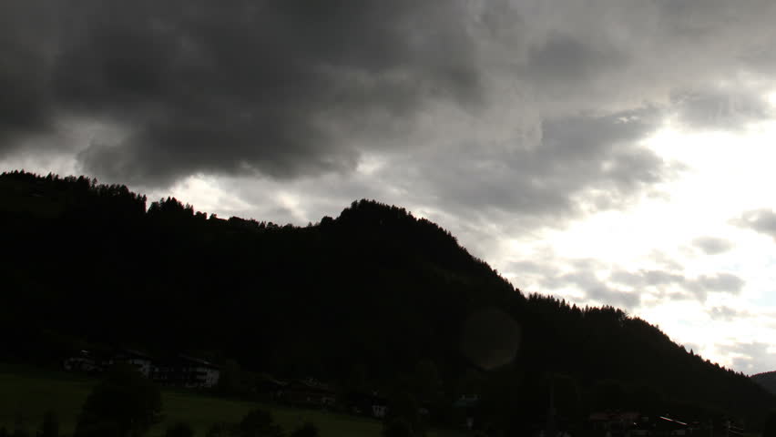Fantastic Clouds Timelapse with godrays
