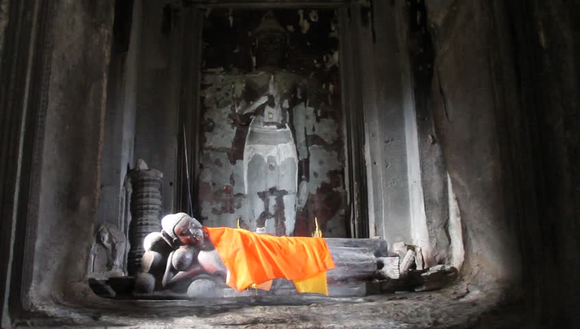 Buddhas in Angkor wat