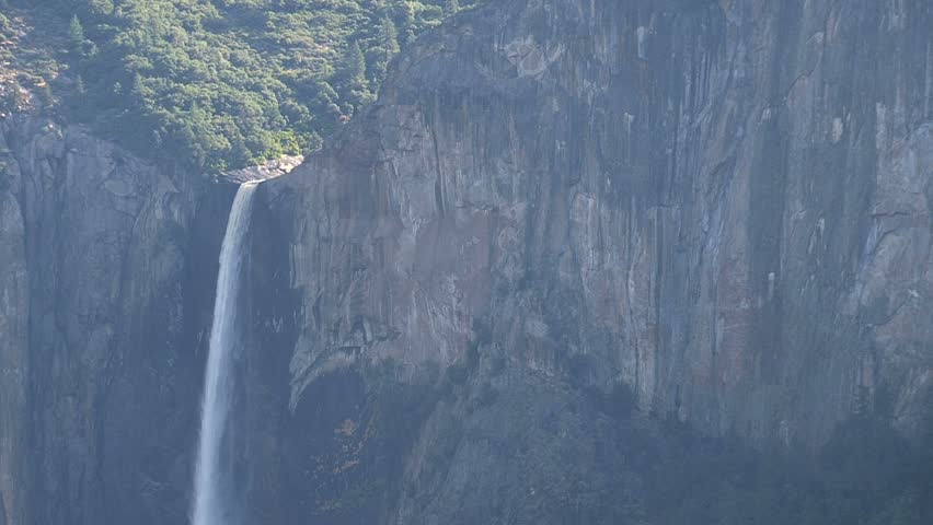 Yosemite National Park, spanning eastern portions of Tuolumne, Mariposa and Madera counties in east central California, "united states".