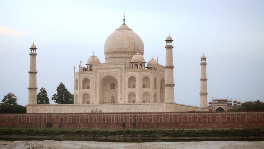 Taj Mahal at sunset, time lapse, Agra, Uttar Pradesh, India