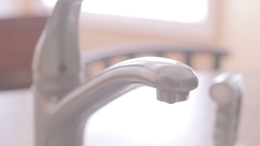Stainless steel water faucet