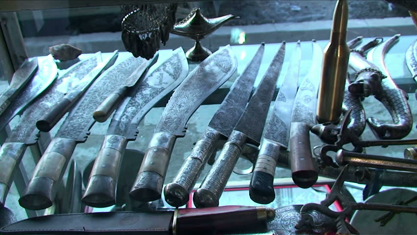Arabic knives, guns, lamps for sale in the shop - KABUL - 2011