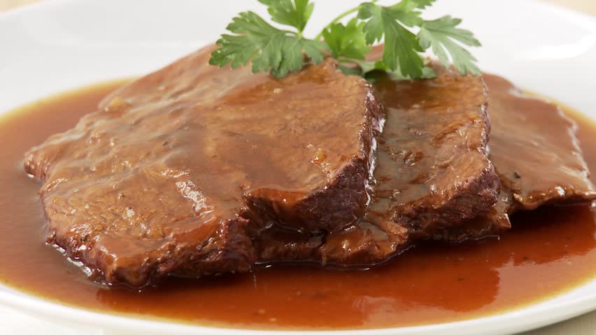 Beef pot roast with gravy