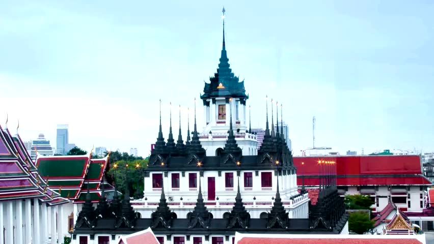 Thai architecture: Wat Ratchanadda, Loha Prasat Time Lapse