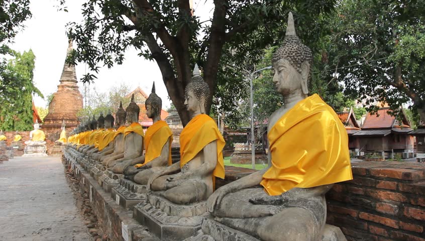  Buddha statue around temple