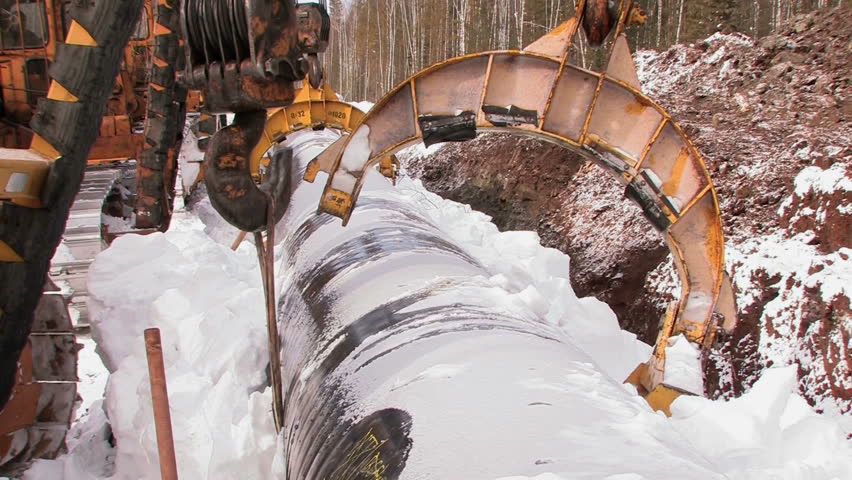  construction of oil pipeline 