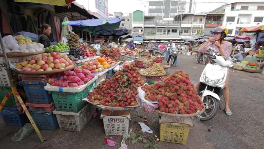 PHNOM PENH - JUNE 2012: local Asian market and shot of various fruits