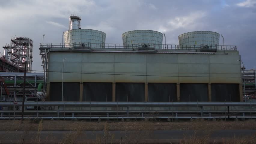 Air Pollution - climate change. Chemical and petrochemical industry in Spain