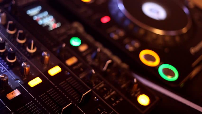Techy DJ table
