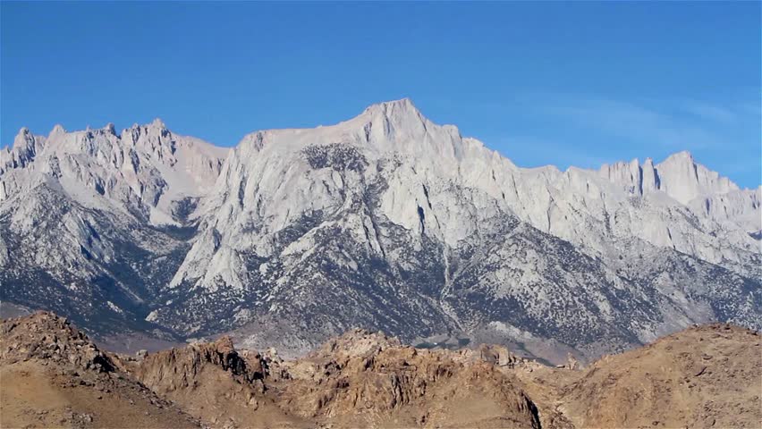 Sierra Nevada mountains, Mt. Whitney in the middle, the highest summit in the contiguous United States with an elevation of 14,505 feet (4,421 m), California, USA 
