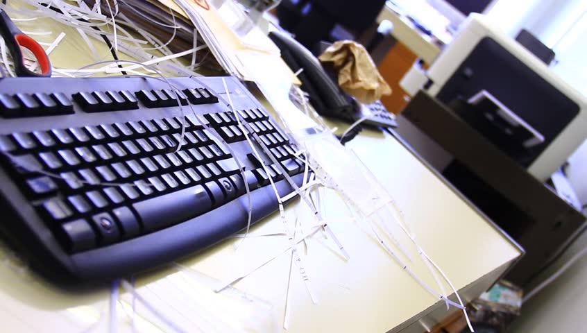 Chaotic office, bad worker, lazy person.