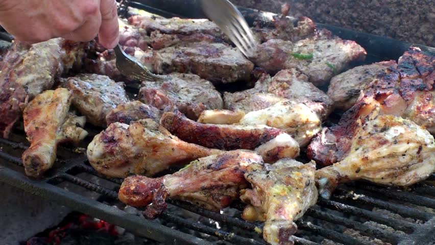 Mixed grill, beefsteak and chicken thighs