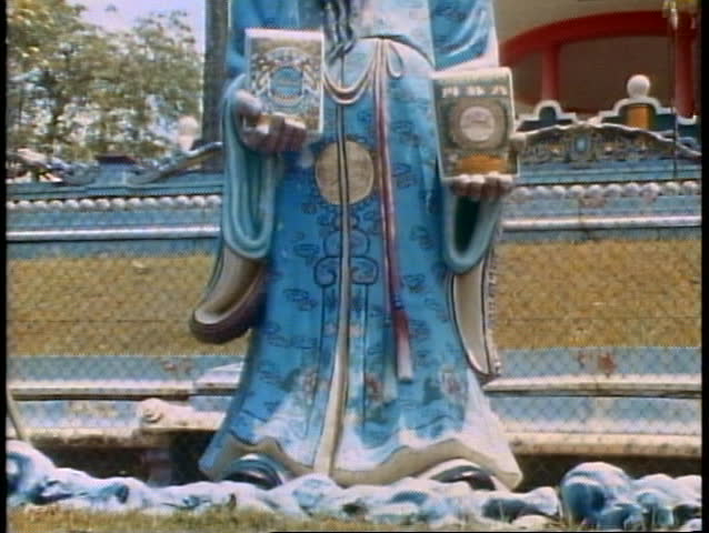 Tiger Balm Gardens of Singapore, mythological figures, old man figure