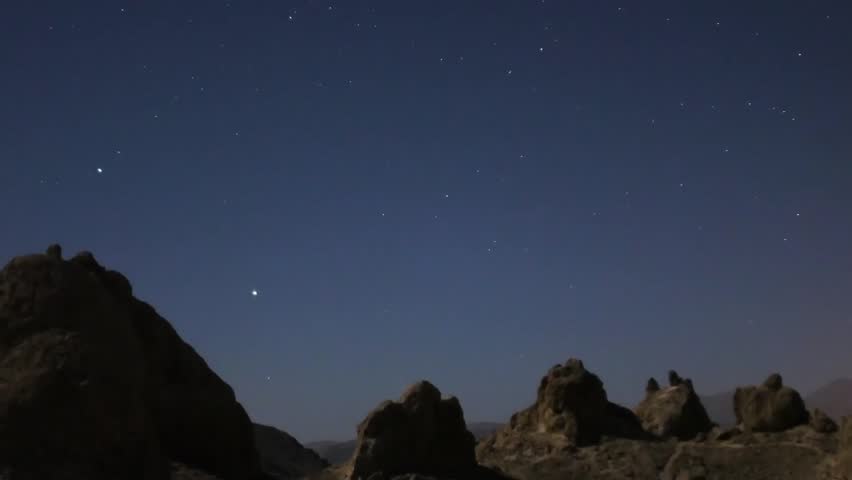 Astrophotography Time Lapse Moonshadow across Pinnacles Tilt Down