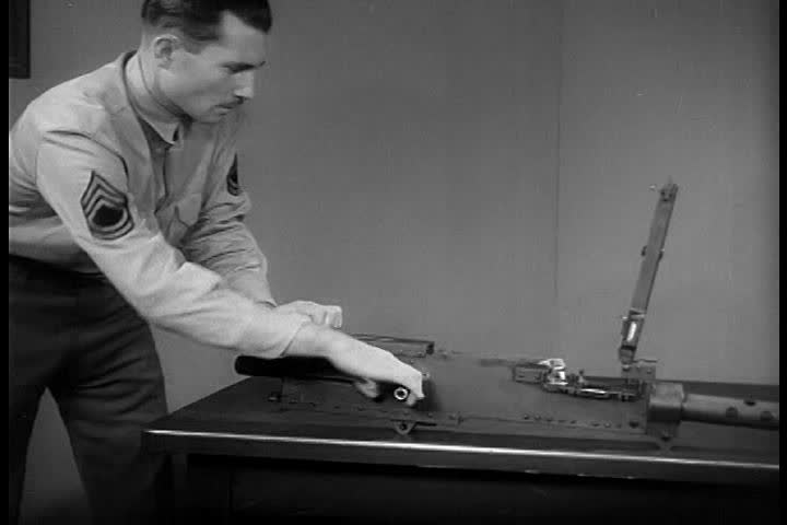 1940s - Head space adjustments make for better aerial gunning in World War II.