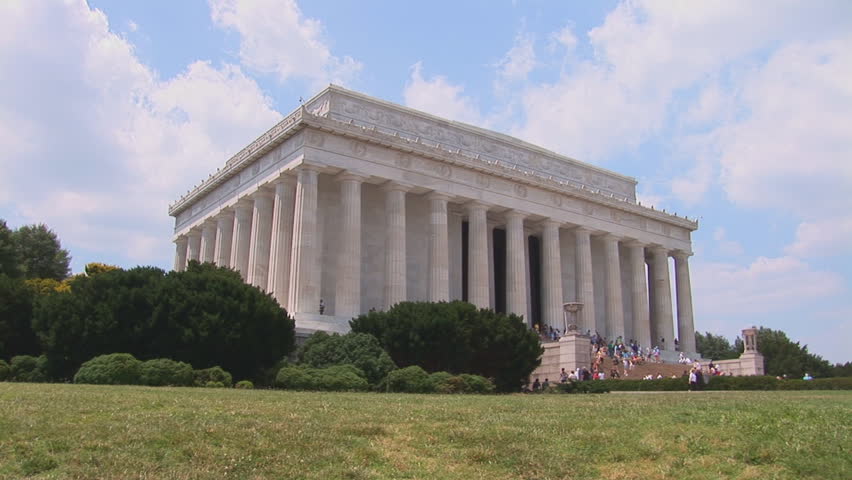 The Lincoln Memorial - zoom in
