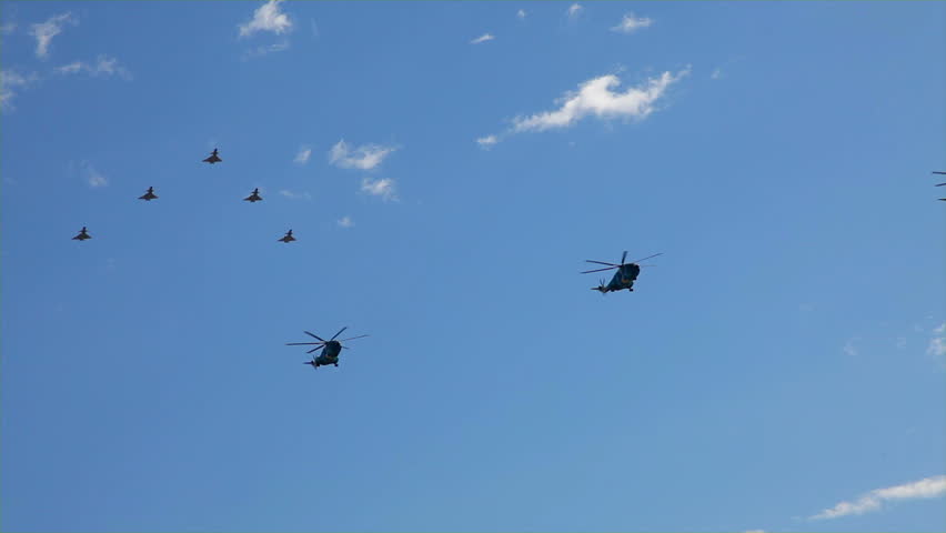 Airplanes parade