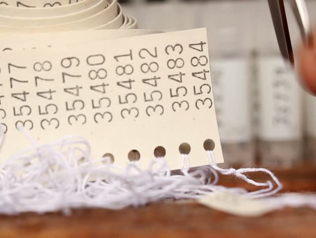 Tags for specimens of reptiles and amphibians