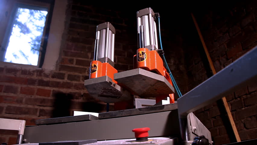 Welding machine for window manufacturing