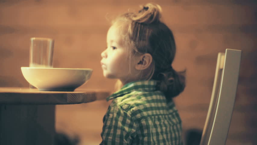 4k00 11kitchen Children Appetite Food For Child Cute Kid Does Not