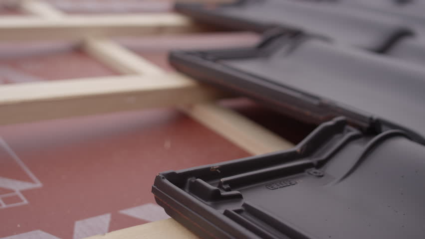 Header of roofer
