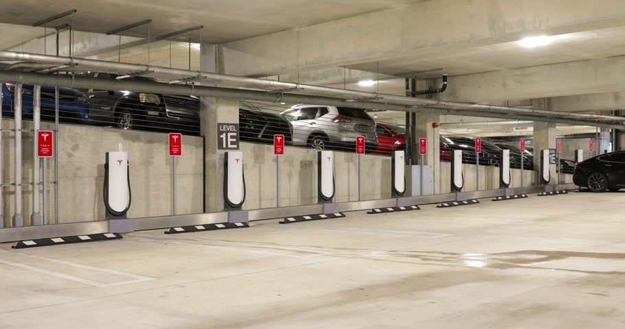 Header of supercharger