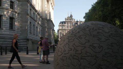 London United Kingdom On June 30th 2018 A Shot Looking Over At Tourist Finding There Way Outside Churchill War Rooms