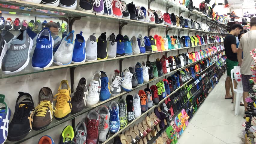 SHANGHAI,CHINA MAR 15, 2014 Lookdown People Shopping For SHANGHAI,CHINA MAR 15, 2014 Lookdown People Shopping For