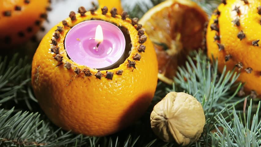 Dried Orange Slices And Oranges With Cloves Christmas Decorations