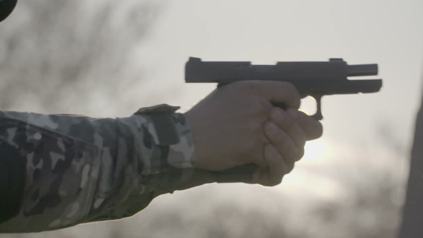 vídeo stock de elite special forces man with 100 livre de direitos