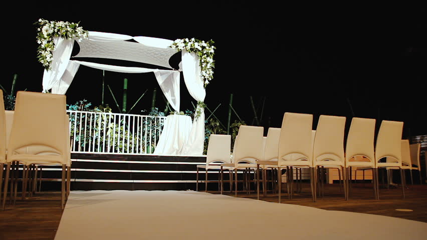 Header of chuppah