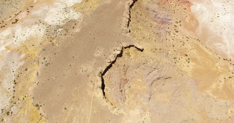 Header of ochre