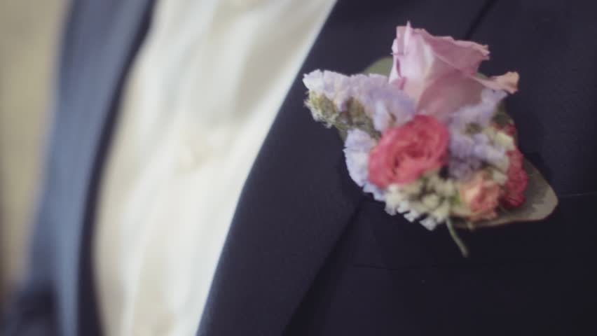 Header of boutonniere