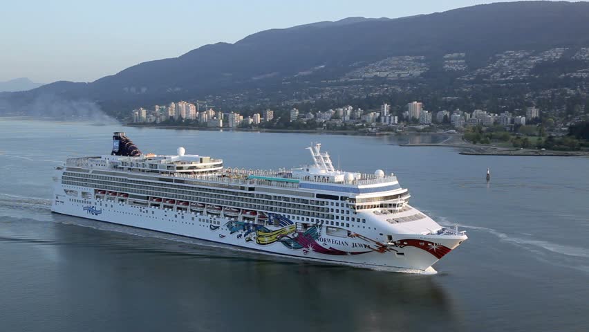 VANCOUVER , BC CANADA - MAY 19 2012: Cruise Ship In English Bay Stock ...