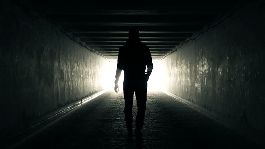 Tunnel with people image - Free stock photo - Public Domain photo - CC0