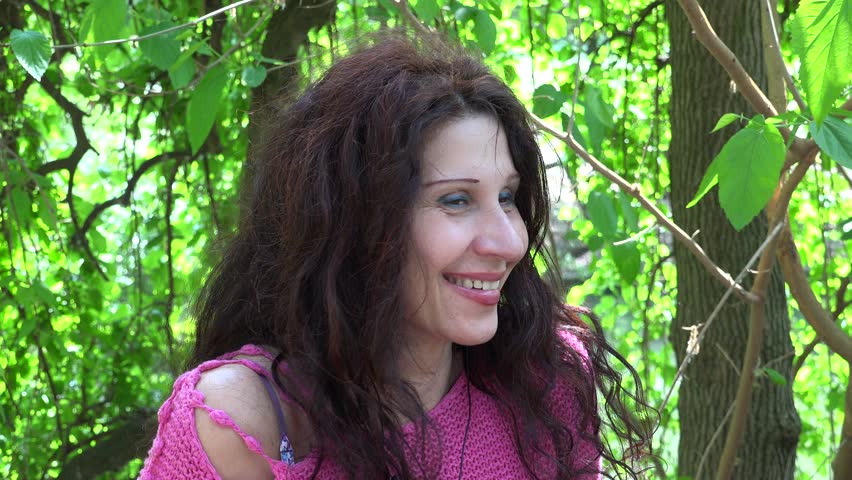 Swinging mature women — photo 14