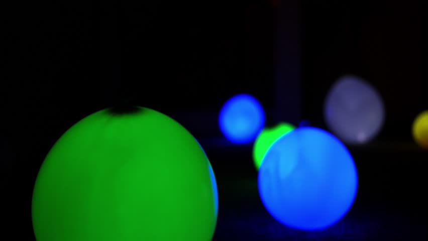 glow in the dark balloons red