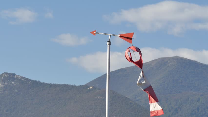 Header of windsock