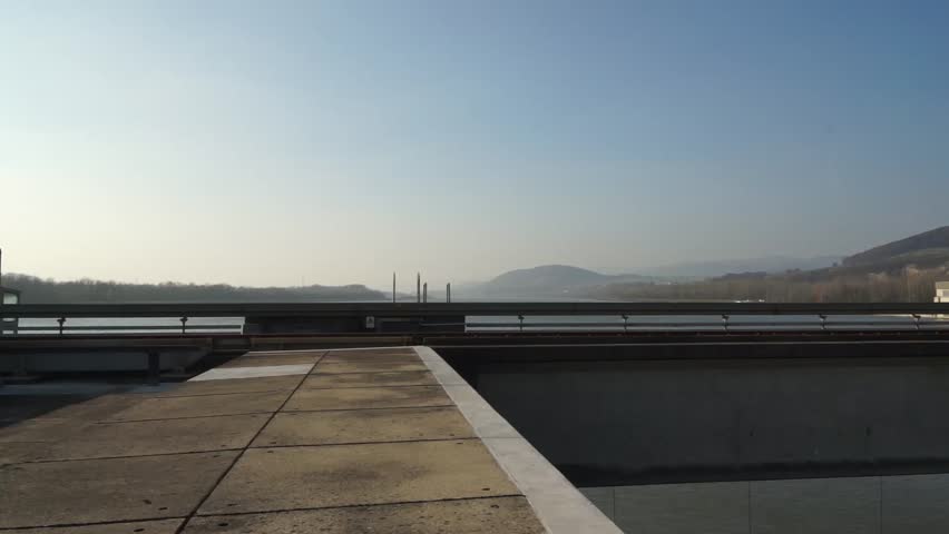 Header of Barrage
