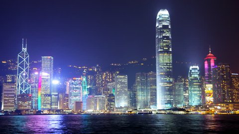 Những bức ảnh chụp toàn cảnh của bầu trời thành phố Hồng Kông vô cùng ấn tượng. Nếu bạn đang tìm kiếm những hình ảnh này, hãy xem thêm bộ sưu tập ảnh liên quan và khám phá những góc nhìn mới lạ của thành phố này.
