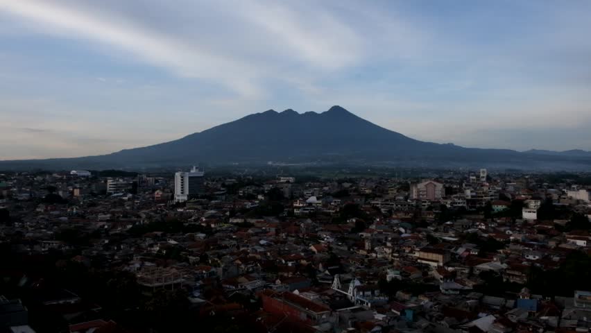 Header of salak