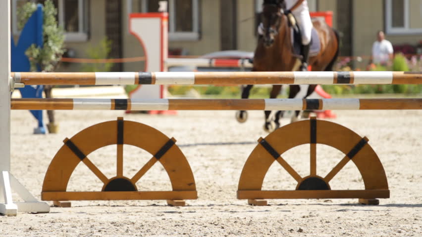 Header of hurdle