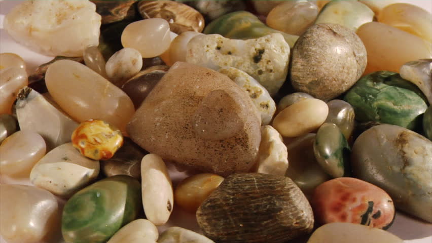 Header of chalcedony