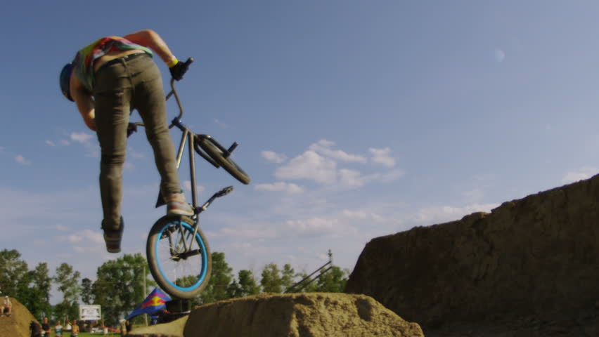 dirt jump tricks